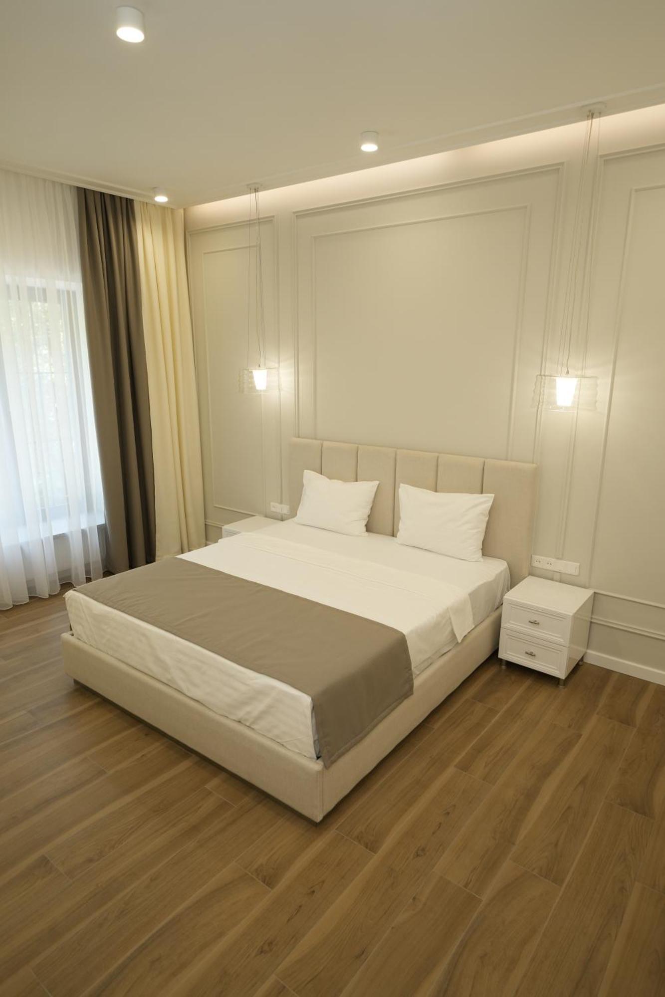 Ser In Hotel Yerevan Exterior photo